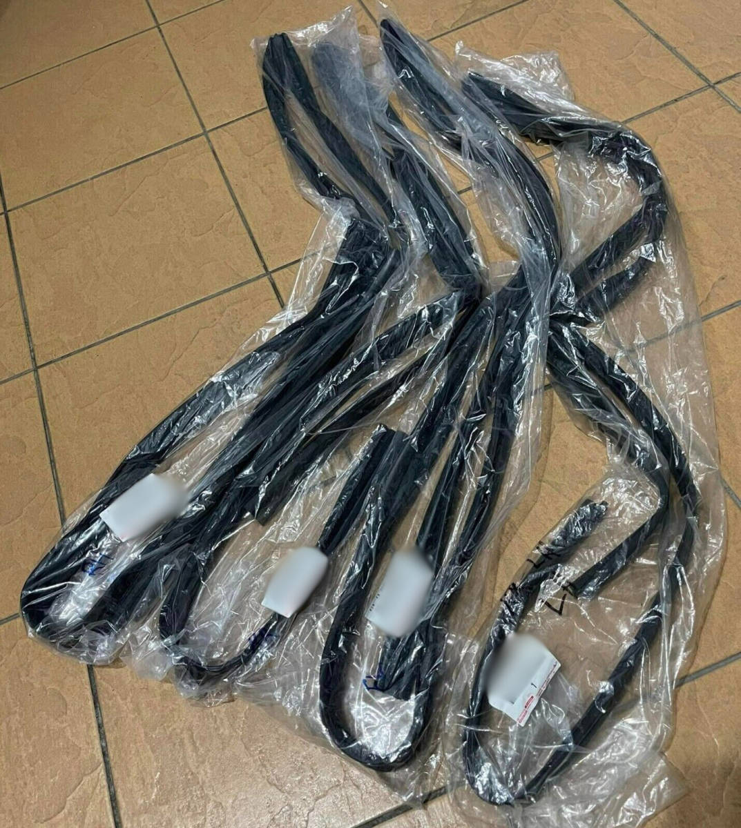 Amazon.co.jp: ウェザーストリップ 4PCS アウターウィンドウ