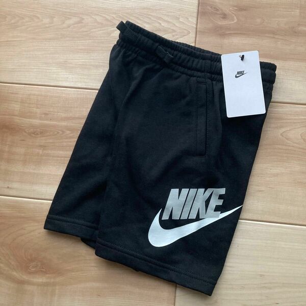 NIKE キッズ　ハーフパンツ　110