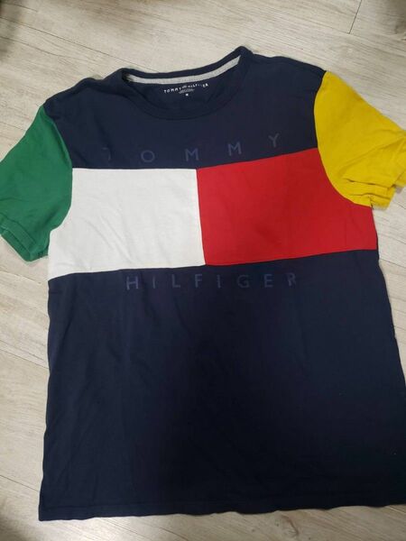 TOMMY HILFIGER 半袖Tシャツ Ｍサイズ