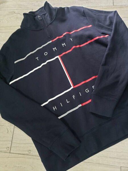 Tommy hilfiger ハーフジップ トレーナー 