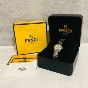 yt1023【60】//FENDI★フェンディ　レディース腕時計　210L　001-983　白文字盤　箱・取説・保証カード付き