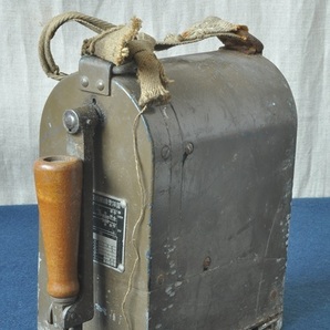 二一號型手回発電機 旧日本軍 陸軍 無線機用発電機 の画像1