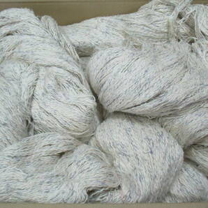 1768 糸 ◆ 長期保管品 1/4 コットン68% アクリル20% レーヨン12% 少々汚れあり かせ (注) ◆ 編み物などにの画像3