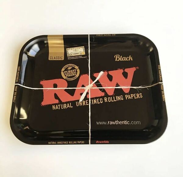 ◆送料無料◆新品　RAW 正規品　メタルトレイブラックゴールドラージ　手巻きタバコ　トレー　喫煙具