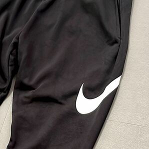 新品 ナイキ SWOOSH BY NIKE 上下セット スウッシュ ロゴ Tシャツ ジョガーパンツ セットアップ 黒 ブラック ［ 2XLサイズ ］の画像5