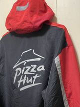 ピザハットPIZZA HUTプルオーバーナイロンパーカージャケット2XL企業、ロゴ古着_画像1