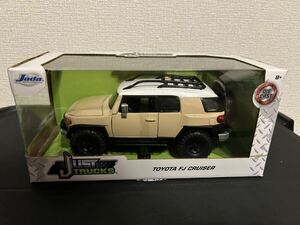 FJクルーザー jada TOYS ミニカー　ベージュ