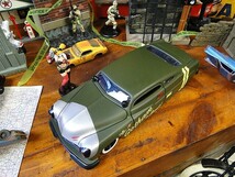 Jada　DC　コミック　ボムシェルズ　ダイキャストミニカー　1/24スケール　（ハーレークイーン/1951年マーキュリー）　アメリカン雑貨_画像2