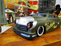 Jada　DC　コミック　ボムシェルズ　ダイキャストミニカー　1/24スケール　（ハーレークイーン/1951年マーキュリー）　アメリカン雑貨_画像5