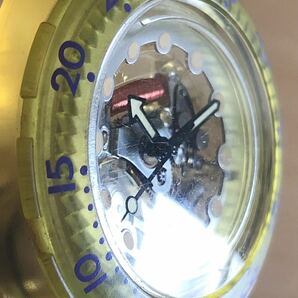 276-0383 swatch スウォッチ メンズ レディース 腕時計 ラバーベルト クオーツ 電池切れ 動作未確認の画像3