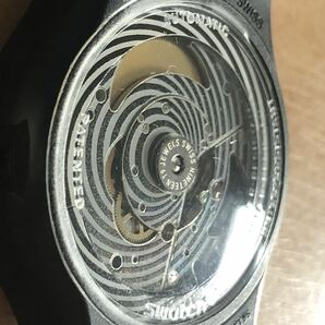 276-0306 swatch スウォッチ AUTOMATIC メンズ腕時計 ラバーベルト 自動巻き 黒 ブラック 動作確認済み ジャンクの画像8