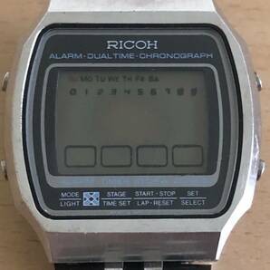 271-0688 RICOH リコー メンズ レディース 腕時計 金属ベルト デジタル 826002 電池切れ 動作未確認の画像1