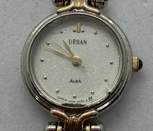273-0774 ALBA URBAN 腕時計 金属ベルト ゴールド×シルバー 電池切れ 動作未確認