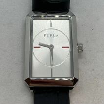 284-0243 FURLA 腕時計 革ベルト ブラック 電池切れ 動作未確認_画像2