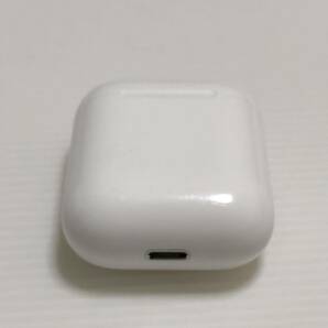 m239-0240-32 Apple AirPods アップル エアポッズ A1602 A1722 A1523 ワイヤレスイヤホン の画像2