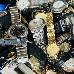 S29-3◎ 時計 大量まとめ 100本以上 4.9キロ☆中古品・ジャンク品☆腕時計 クォーツ セイコー シチズン ブランド メンズ レディース の画像2