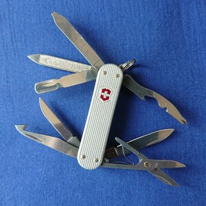 VICTORINOX(ビクトリノックス)ミニチャンプ ALOX (596)