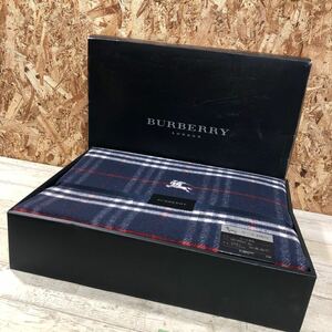 未使用品　バーバリー　ウール毛布　BB 4540 毛布　BURBERRY 140×200 ウール100% 寝具　チェック柄　佐川急便対応のみ