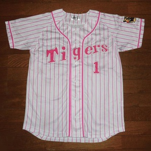 Tigers 阪神タイガース #1 鳥谷 敬 レプリカ 応援ユニフォーム ピンクXホワイト M 総刺繍 使用僅 ほぼ未使用 美品/猛虎甲子園六甲おろしの画像1