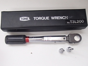 #60406【中古品】TONE トネ トルクレンチ T3L200 測定範囲40-200kgf-cm 工具 
