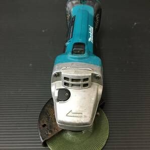 【中古品】★makita(マキタ) 100㎜14.4v充電式ディスクグラインダ (本体のみ) GA400DZ T4302 ITFS3A2QI4VOの画像4