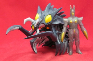 ハイパーゼットン ギガント イマーゴセット ウルトラマンサーガ 怪獣 2011 ソフビ USED 同梱可【US60413001】