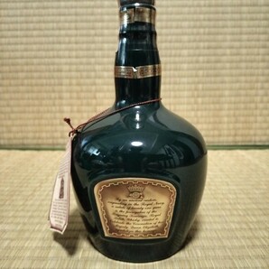 ROYAL SALUTE 未開封 ロイヤルサルート 21年 陶器ボトル ウイスキー 700ml 40% アンティーク プレミア レア物 袋付き 保管品 古酒 の画像3