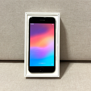 [ with translation * Junk ]iPhone SE3 128GB Star light < free shipping >