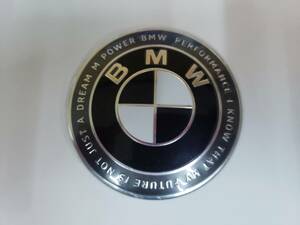 グロメットincluded】カッコいい！白/Black 50Th BMW Emblem ボンネット 82mm E36E64E60E61E65E66E70E71E81E83E85E87E89E90E91E92F10F06F30