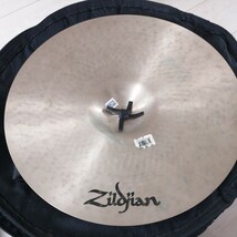 A.Zildjian 19 CLASSIC ORCH.SEL MED LIGHT　キャリーケース付_画像8