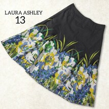 35 【LAURA ASHLEY】 ローラアシュレイ 大きいサイズ 13号 XL 花柄 フラワー スカート 黒 ブラック 膝丈 ひざ丈 薄手 春夏 Aライン 上品_画像1