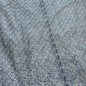 KIRUKIRU リサイクル 着物 レース 綿地 身丈160cm くすみがかった青地 抽象柄 カジュアル 小紋 着付け 和装の画像6