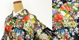 KIRUKIRU リサイクル 着物 染 正絹 身丈155.5cm 黒地に四季折々の花々 花扇 豪華絢爛 小紋 着付け 和装 卒業式 袴用