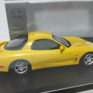 マツダ100周年記念限定 マツダRX-7（FD3S) 1/43の画像4