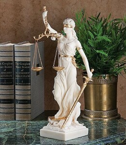 セール！即納！正義の女神 テミス像 彫像 大理石風彫刻/ 法律の正義を象徴する彫像 弁護士（輸入品
