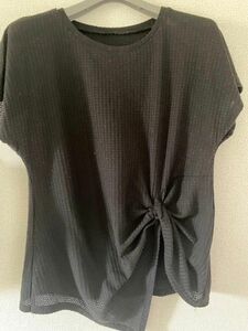 半袖　SHEIN ワッフルニット　ノットサイド　フレアヘム Tシャツ　大きめ　XL Tシャツ 黒 半袖　カットソー