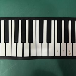 Flexible HAND ROLL PIANO 電子ピアノ 88鍵盤 電子ロールピアノ 電子キーボード 巻ける 折りたたみ 持ち運び ポータブル (80s)の画像4