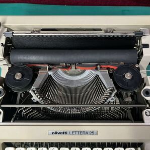 レトロ olivetti オリベッティ タイプライター LETTERA 25 ケース付 (100s)の画像5