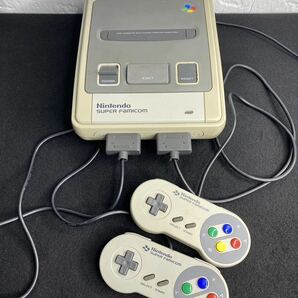 【FS0279】任天堂 スーパーファミコン本体 コントローラー2個 Nintendo SFC ケーブル Famicom スーファミ ゲーム機 ニンテンドー の画像1