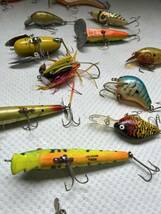 ルアー フィッシング バス 釣具 古い ルアー まとめて HEDDON TIGER BASS JACKER CRAZY-CRAWLER DALTON TWIST 中古タックルボックス _画像5