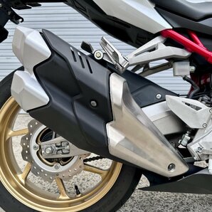 １スタ売り切り!! ホンダ CBR250RR 2021年式 9936km 白 低距離美車 外装ほぼ傷なし SS スーパースポーツ YZF-R25 NINJA250 ZX-25Rの画像7