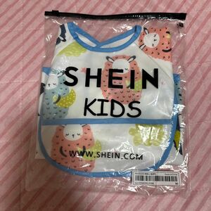 羊柄　長袖 安全 よだれかけ 1枚入り ベビー用　お食事用エプロン よだれかけ 防水 shien