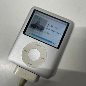 Apple アップル iPod nano アイポッド 第三世代 MA978J/A シルバー 4GB 動作確認済み 充電器付き の画像1