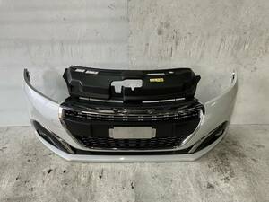 解1154　Peugeot　208　Allue　2016　A9HN01　Genuine　フロントBumper　Grille　フォグLight　