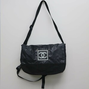 T6D0452 CHANEL/シャネル スポーツライン メッセンジャー ナイロン ショルダーバッグの画像1