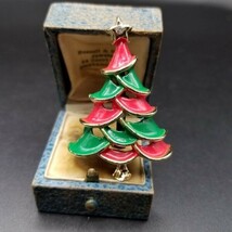 クリスマスツリー 立体 キュート 米国 ヴぃンテージ ブローチ 赤緑金色 昭和レトロ コスチュームジュエリー X'mas Tree SOC48_画像1