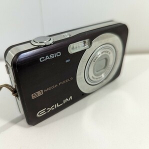 【売り切り・1円～】CASIO EXILIM 9.1MEGA PIXELS ／ エクシリム カシオ デジカメ 充電器付き ケースおまけ 動作確認済みの画像2