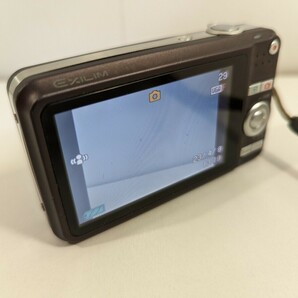 【売り切り・1円～】CASIO EXILIM 9.1MEGA PIXELS ／ エクシリム カシオ デジカメ 充電器付き ケースおまけ 動作確認済みの画像7