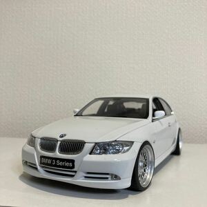 1/18 BMW E90型　3シリーズ