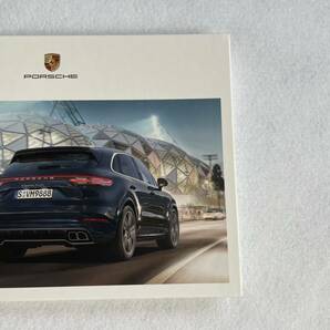 【新品未使用】PORSCHE ポルシェ Cayenne カイエン カタログ 2019年版 150ページの画像3